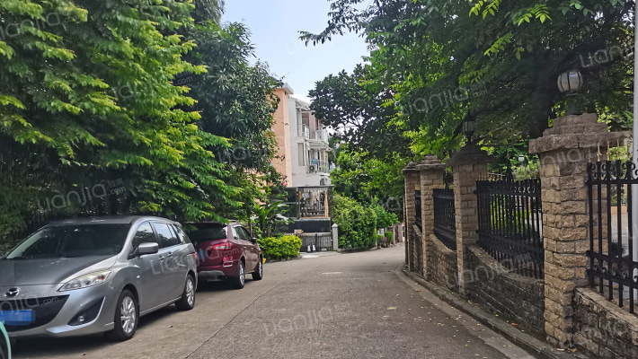 新天地别墅区外景图