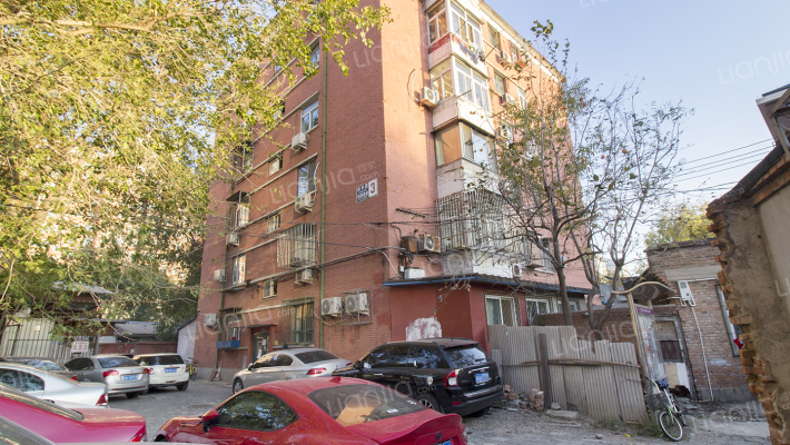 清华园铁路宿舍外景图