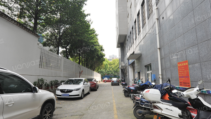 鑫政大厦外景图