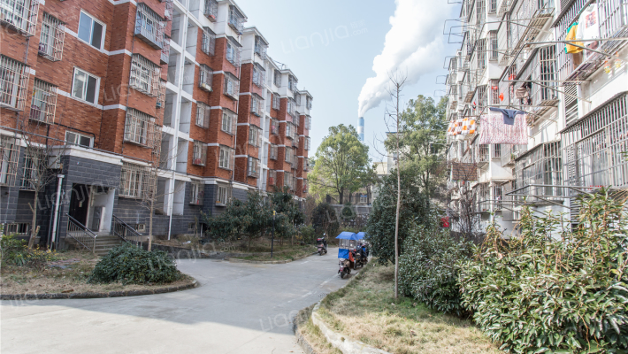 锦城花园小区外景图