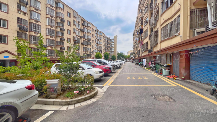 鸿发家园外景图