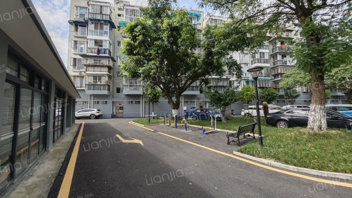 西城俊园B区外景图