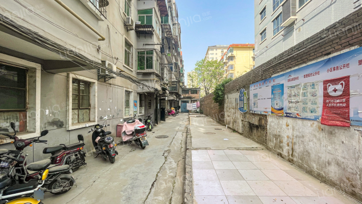 翠华路286号院外景图