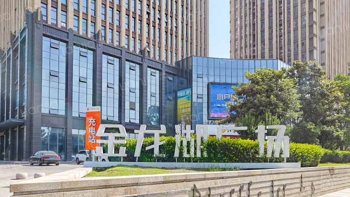 金龙湖广场外景图