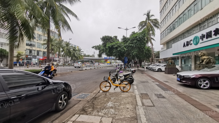 市农行大院外景图