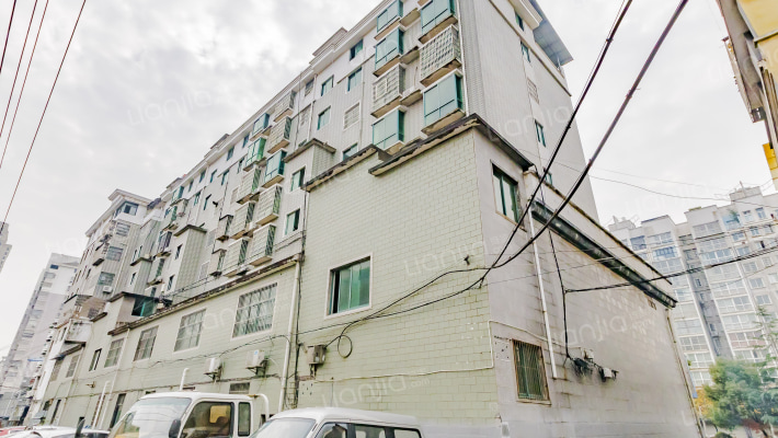 斌林大厦外景图