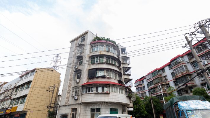 烟草宿舍外景图