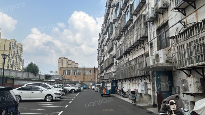 南西四路85号院外景图