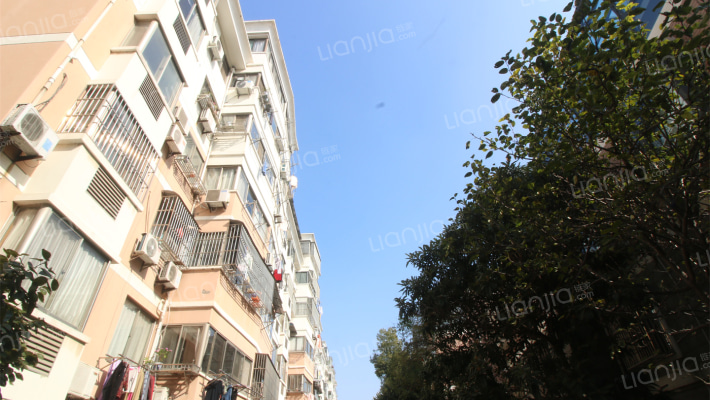 湖畔花苑外景图