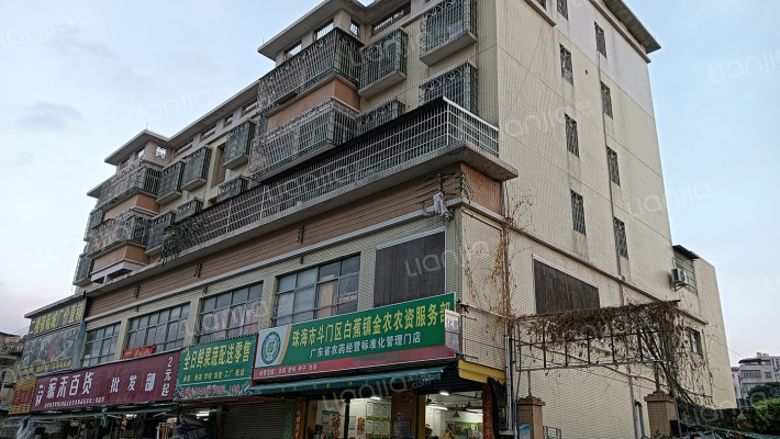 中心西路住宅外景图