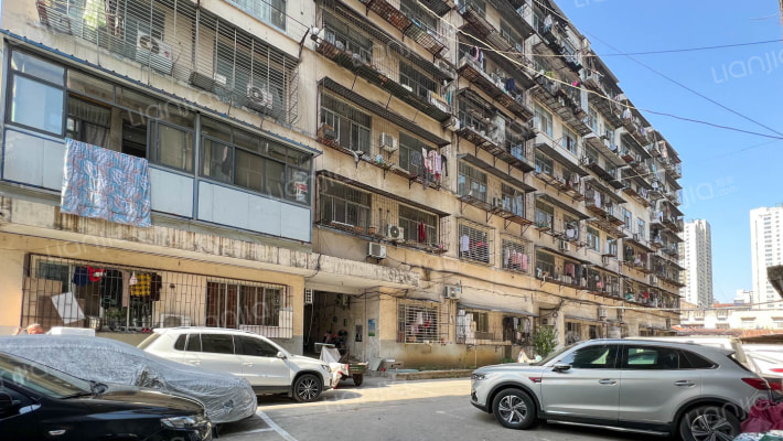 万户小区外景图