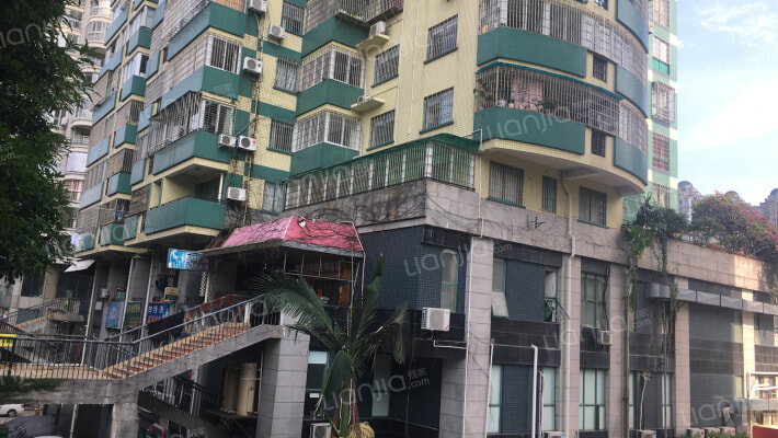 中建大厦外景图