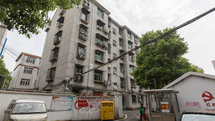 前川五小宿舍外景图