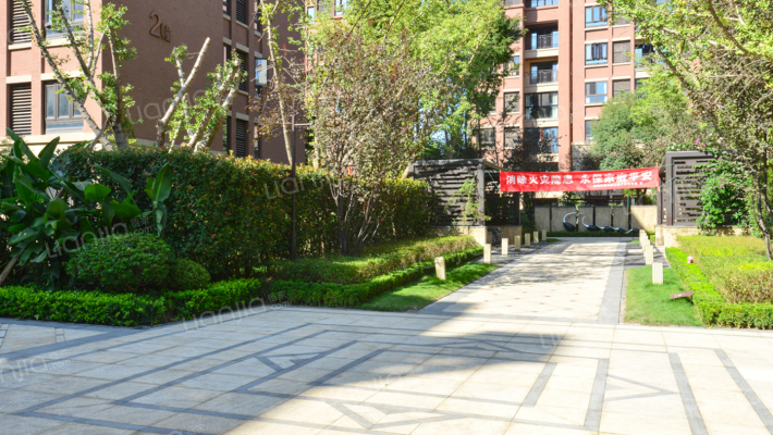 上东汇南区一组团外景图