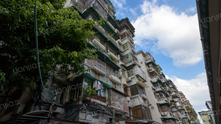 湖滨小区外景图