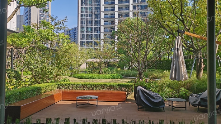 日耀之城外景图