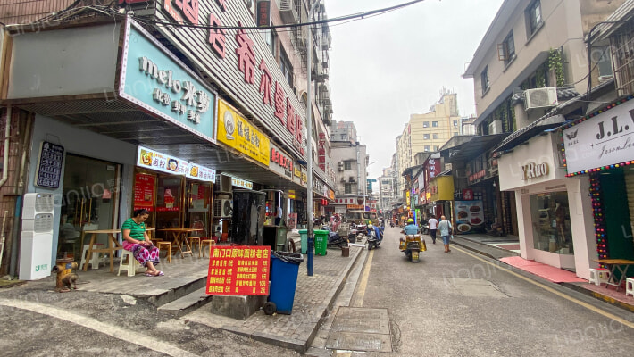 三泰书城外景图