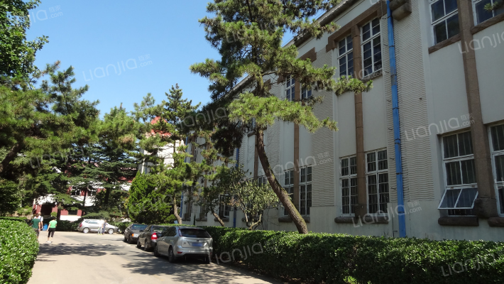 海大宿舍外景图