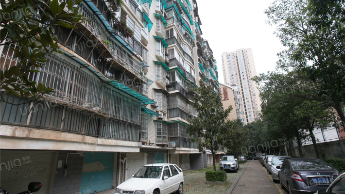 工商管理局宿舍外景图