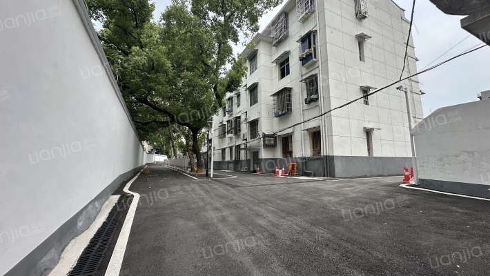 商业局宿舍外景图