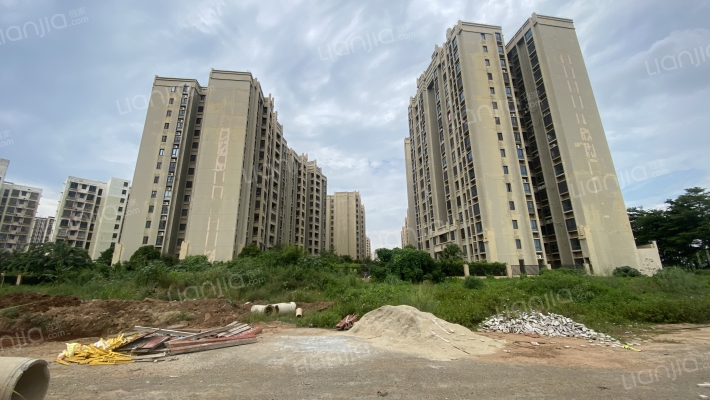 绿地曦园小区外景图