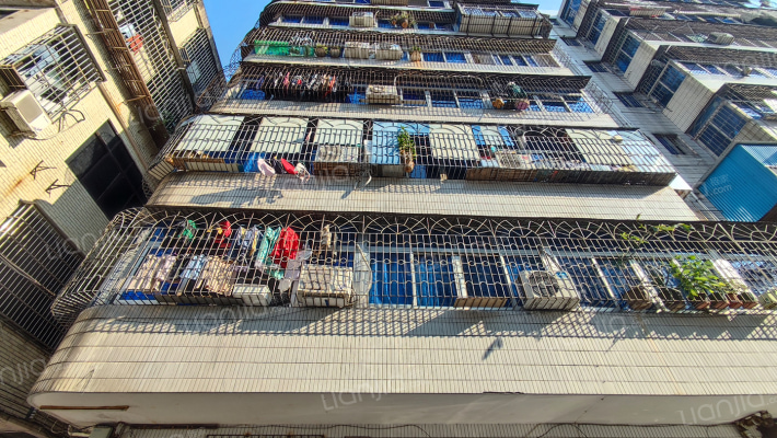 金盘小区外景图