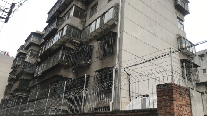 省委43号院外景图