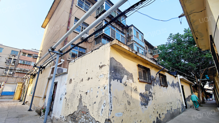 公安局宿舍外景图