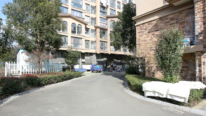 易居公馆外景图