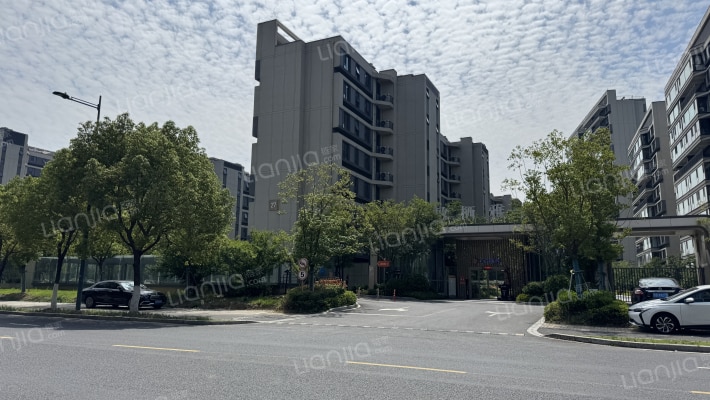 敔山公元外景图