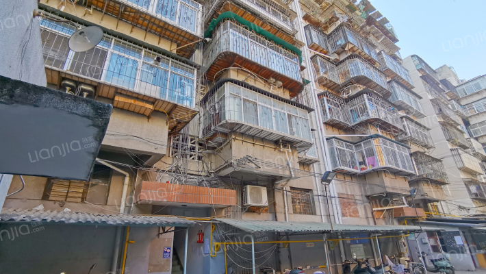 和平村30号外景图