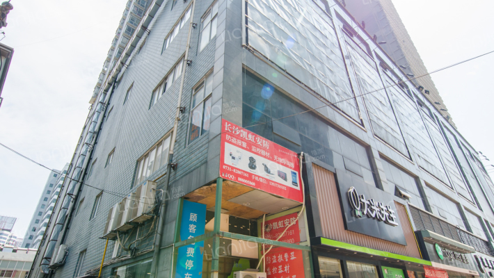 鸿运凯旋国际外景图