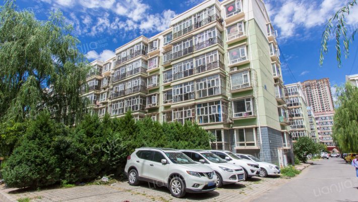 山水人家外景图