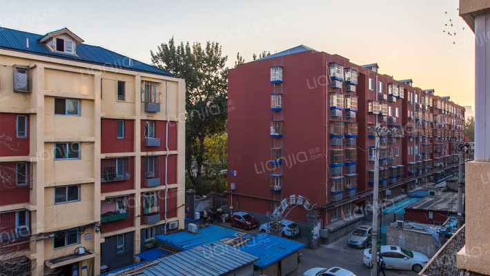 右安门西街外景图