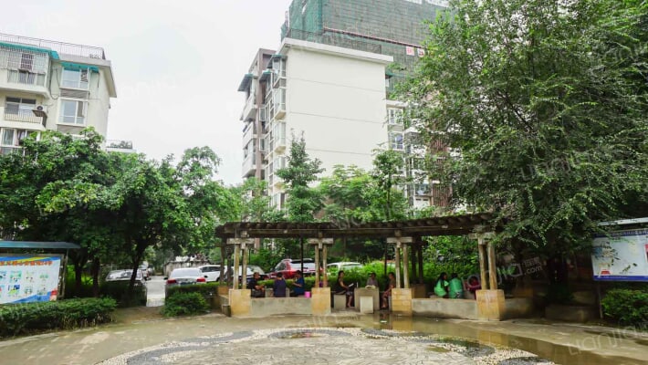 东虹路33号院外景图