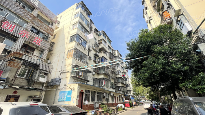 冠源小区外景图