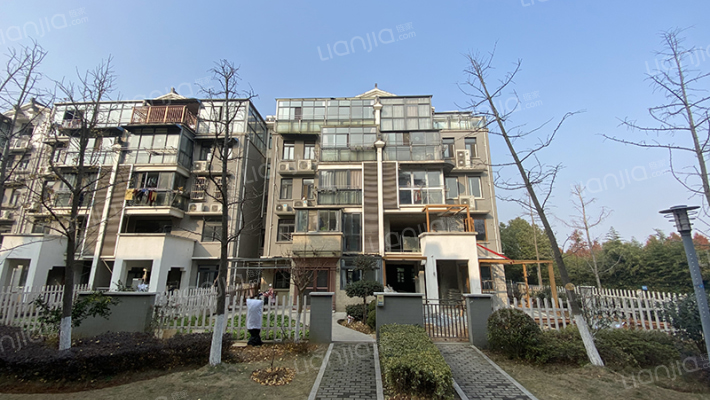 玲珑湾花园外景图