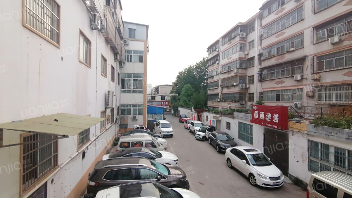 克拉公寓外景图