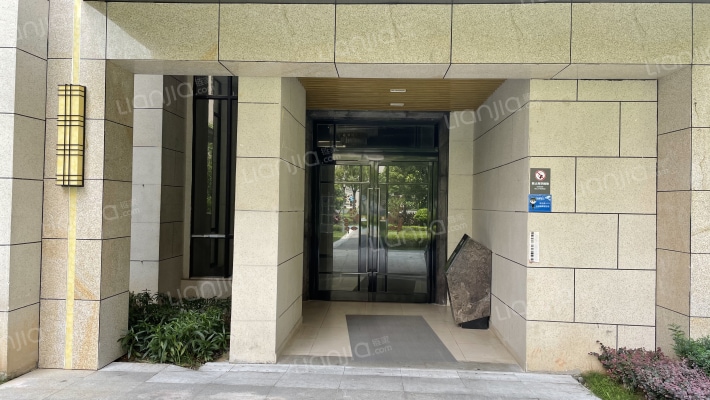 保利中航城花园一期外景图