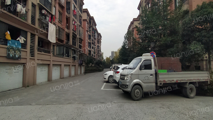 羊山公寓外景图