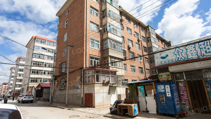 宣钢龙烟住宅楼外景图