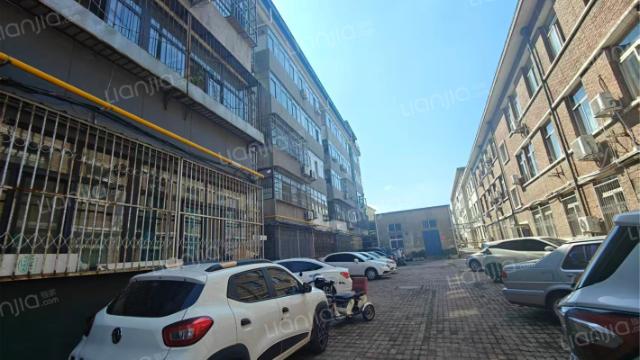 文武住宅楼外景图