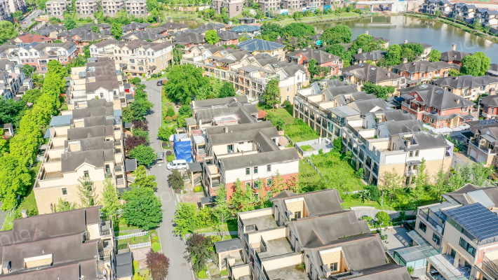 东亚白云湖外景图