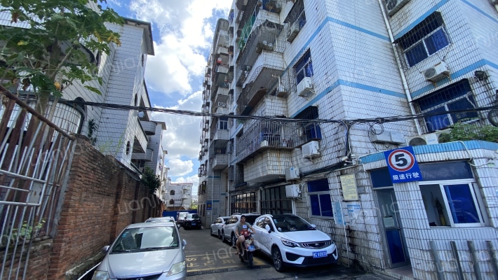 迈仍小区外景图