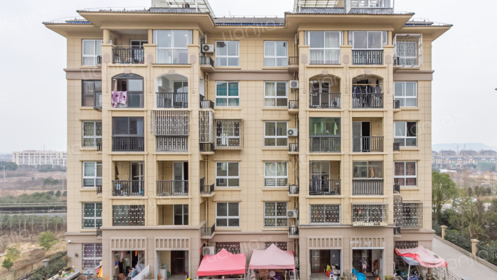 秀山花园外景图