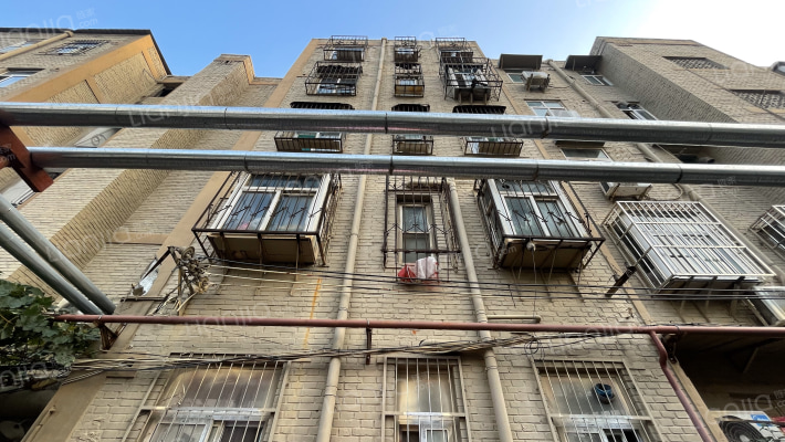 火磨办事处仪表厂家属院外景图