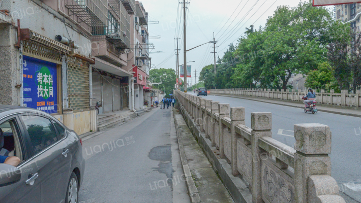 卫星中路18号外景图