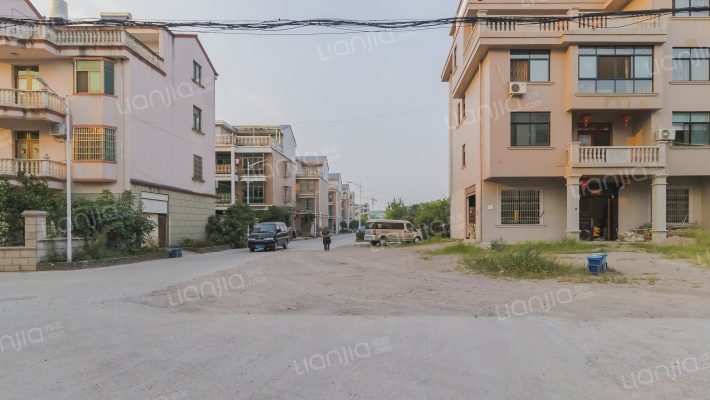 清泉小区外景图