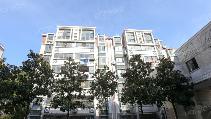 曹安花园外景图