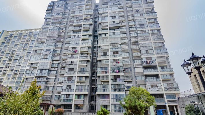 龙脉广场外景图